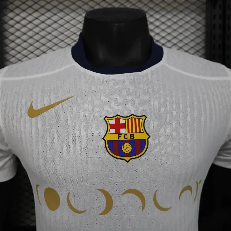 "Camisa Barcelona COLDPLAY 25/26 - Jogador Masculina Branca - Netmantos"