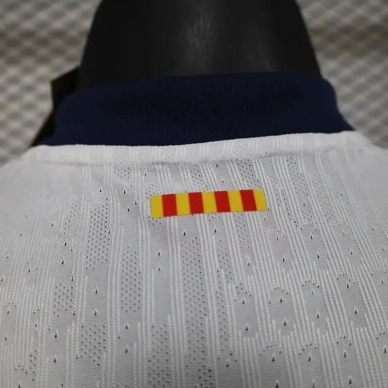 "Camisa Barcelona COLDPLAY 25/26 - Jogador Masculina Branca - Netmantos"