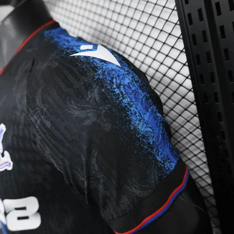 "Camisa Crystal Palace Away 24/25 - Jogador Masculina Preta - Netmantos"