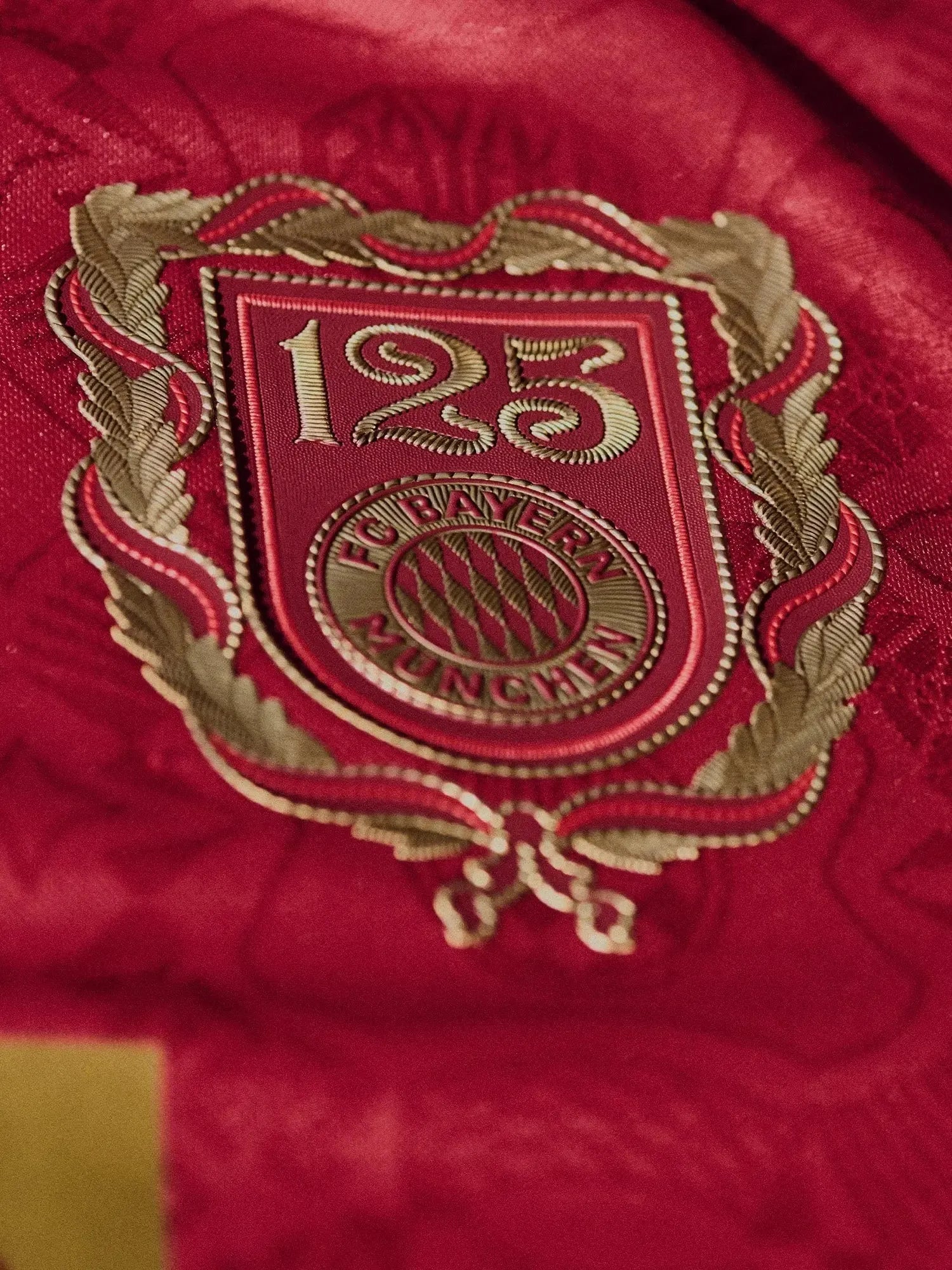 "Camisa Bayern Munchen 125 Anos 25/26 - Torcedor Feminina Vermelha - Netmantos"