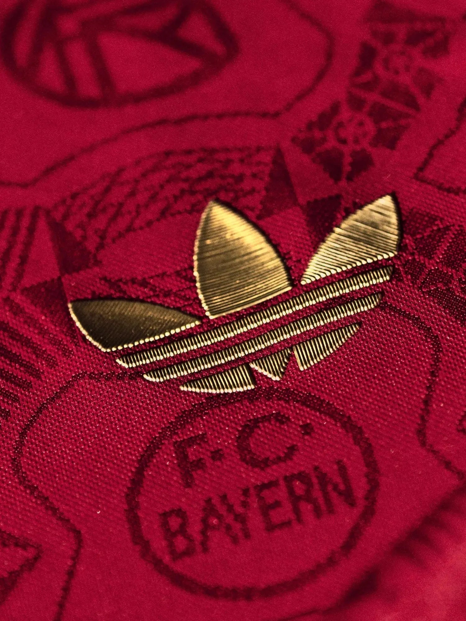 "Camisa Bayern Munchen 125 Anos 25/26 - Torcedor Feminina Vermelha - Netmantos"