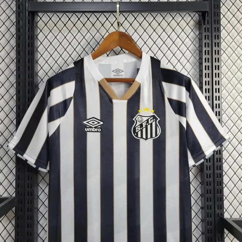 "Camisa Santista Away 24/25 - Torcedor Masculina Listrada + Patrocínios - Netmantos"