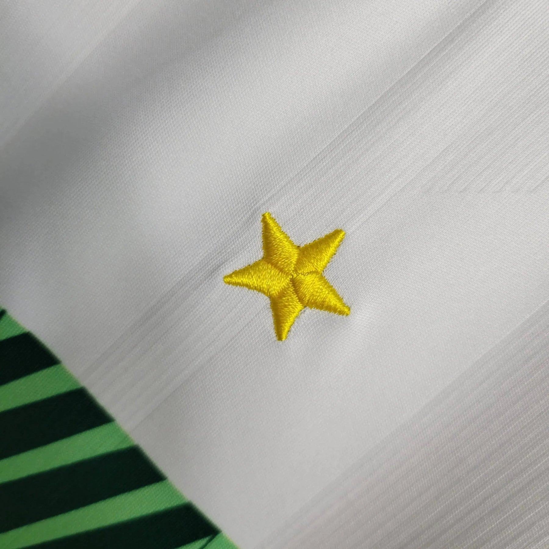 "Camisa Coritiba Retrô 1997/98 - Torcedor Masculina Branca e Verde - Netmantos"
