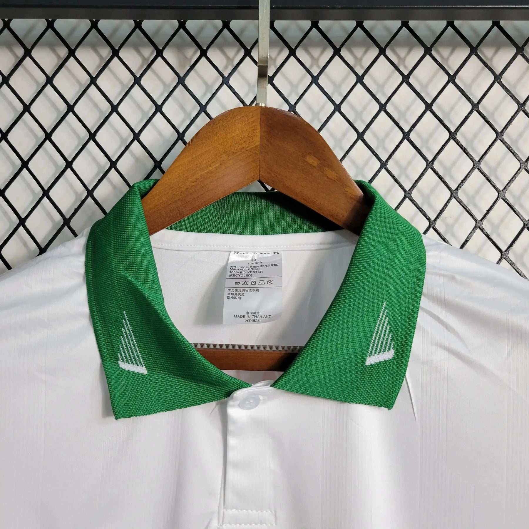 "Camisa Coritiba Retrô 1997/98 - Torcedor Masculina Branca e Verde - Netmantos"