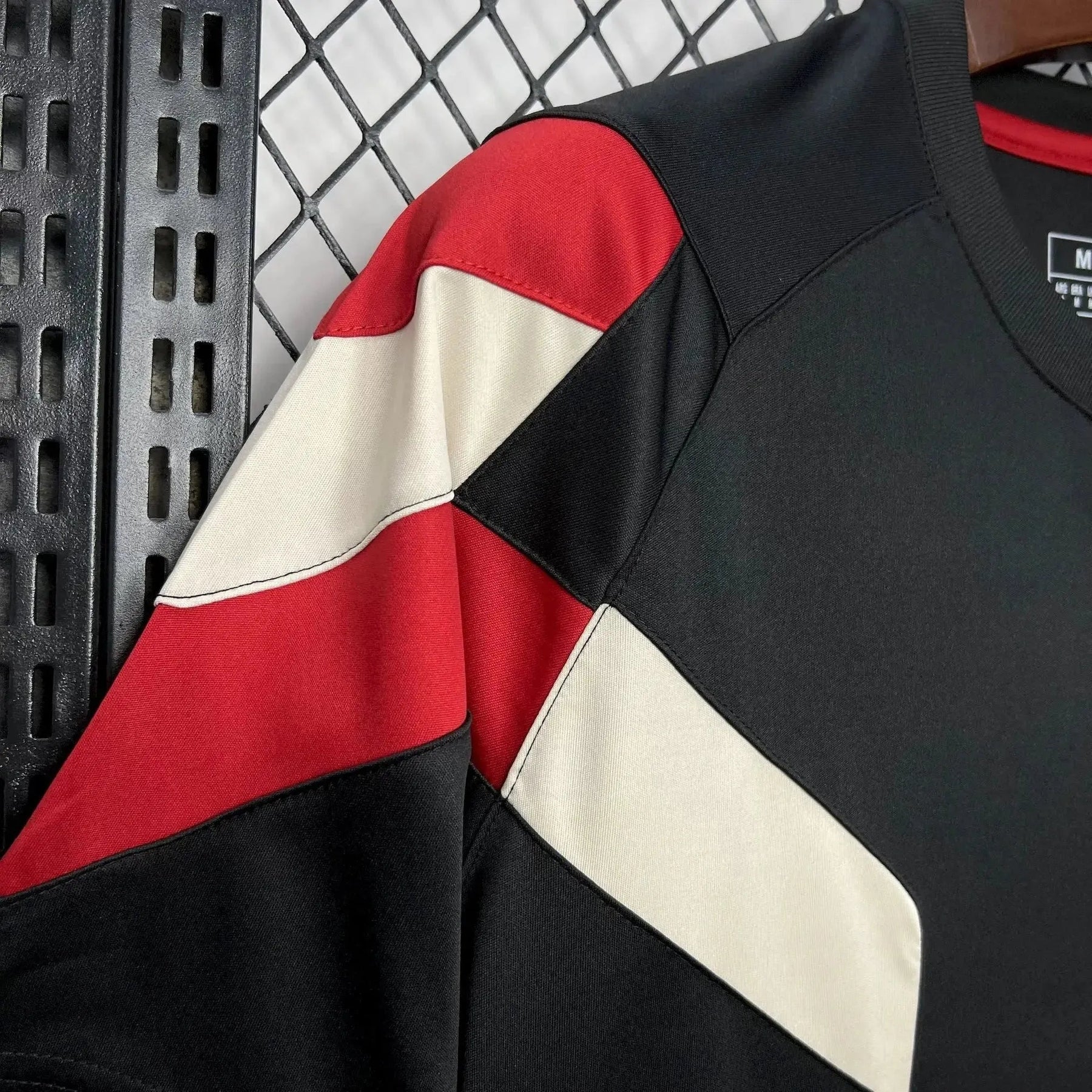 "Camisa Manchester United 24/25 - Torcedor Masculina Preta e Vermelha - Netmantos"