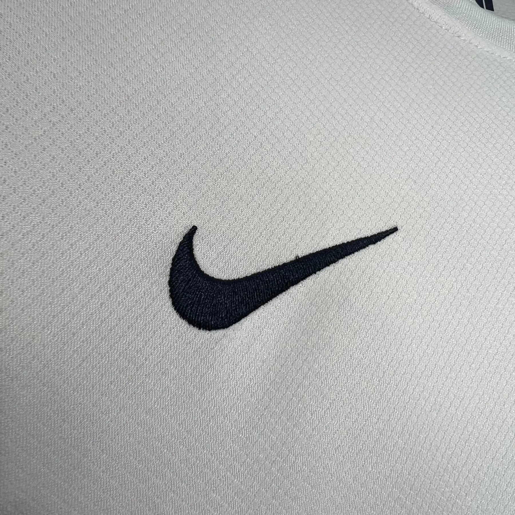 "Camisa PSG Away 24/25 - Torcedor Masculina Branca - Netmantos"