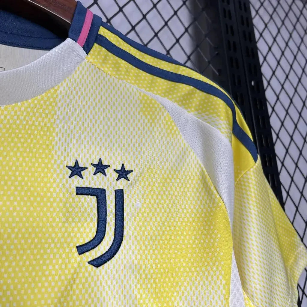 "Camisa Juventus Away 24/25 - Torcedor Masculina Amarela - Netmantos"