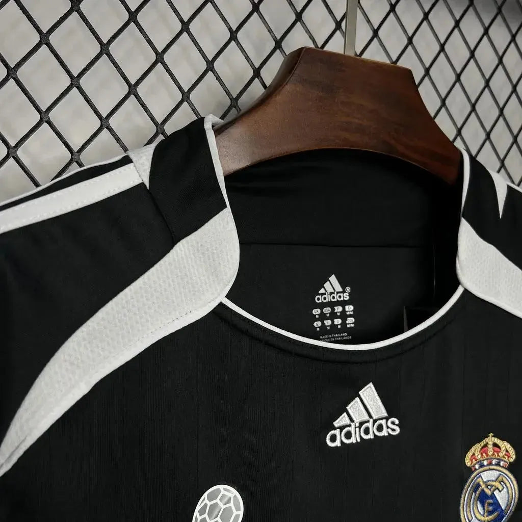 "Camisa Real Madrid Retrô Third Away 2006/07 - Torcedor Masculina Preta - Netmantos"