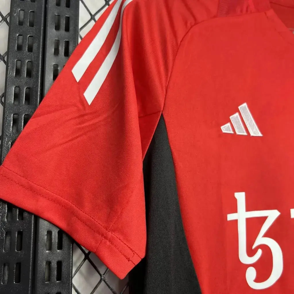 "Camisa Manchester United Treino 24/25 - Torcedor Masculina Vermelha e Preta - Netmantos"