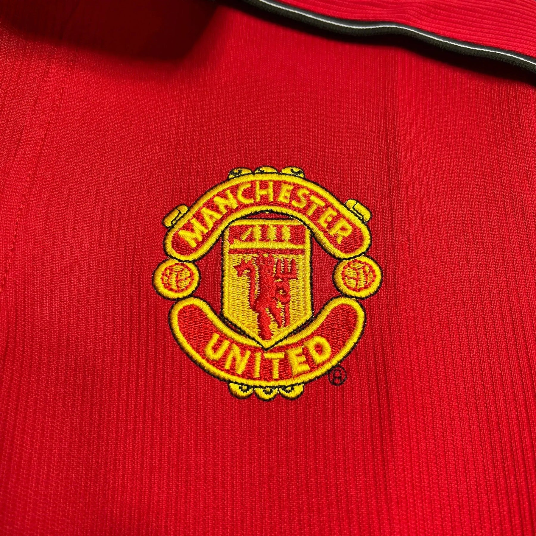 "Camisa Manchester United Retrô Home 1998/99 - Torcedor Masculina Vermelha - Netmantos"