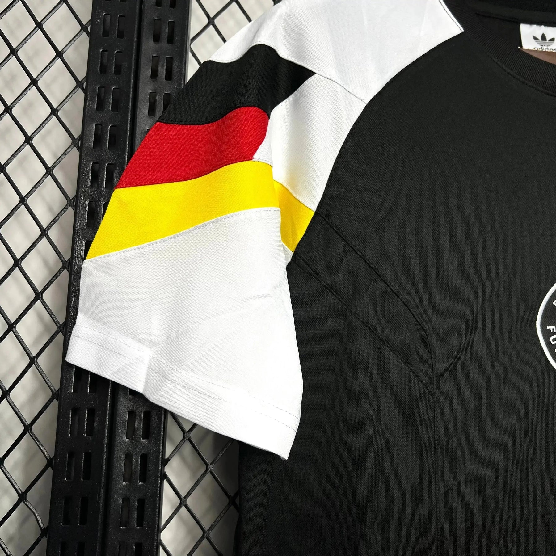 "Camisa Alemanha Pré-Jogo 24/25 - Torcedor Masculina Preta - Netmantos"