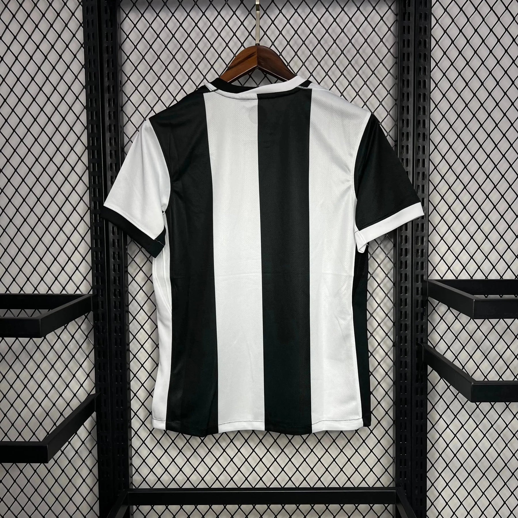 "Camisa Timão Third Away 24/25 - Torcedor Masculina Preta e Branca Listrada - Netmantos"