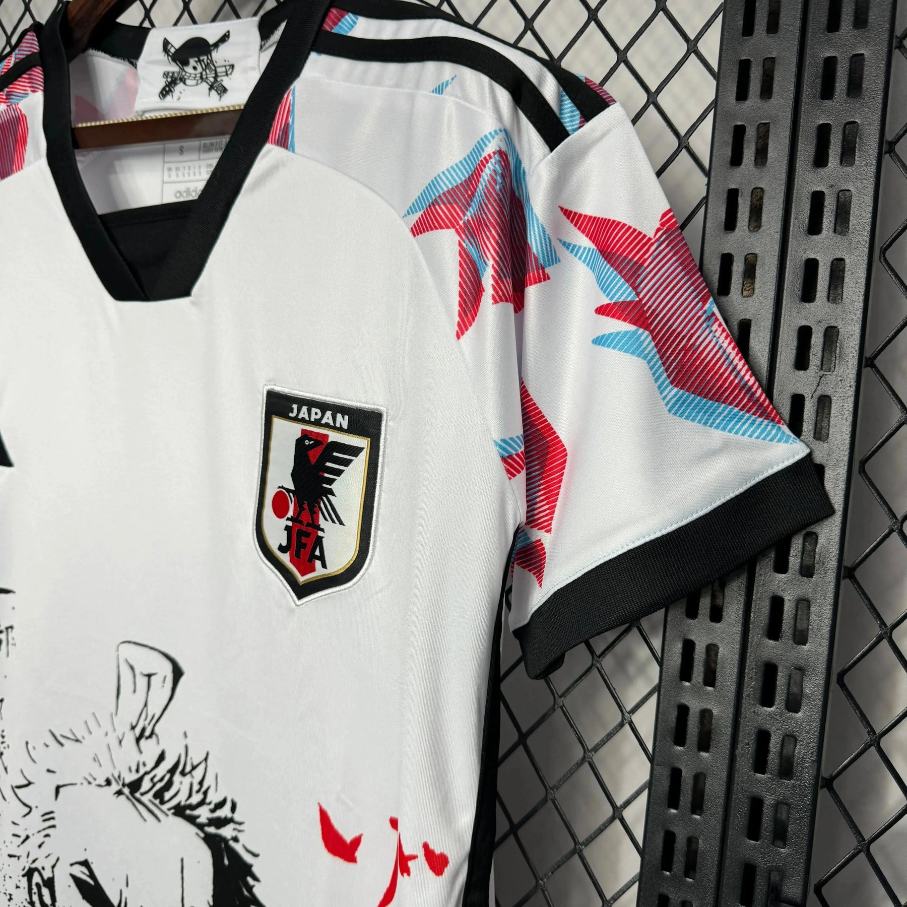 "Camisa Japão Edição Roronoa Zoro 24/25 - Torcedor Masculina Branca - Netmantos"