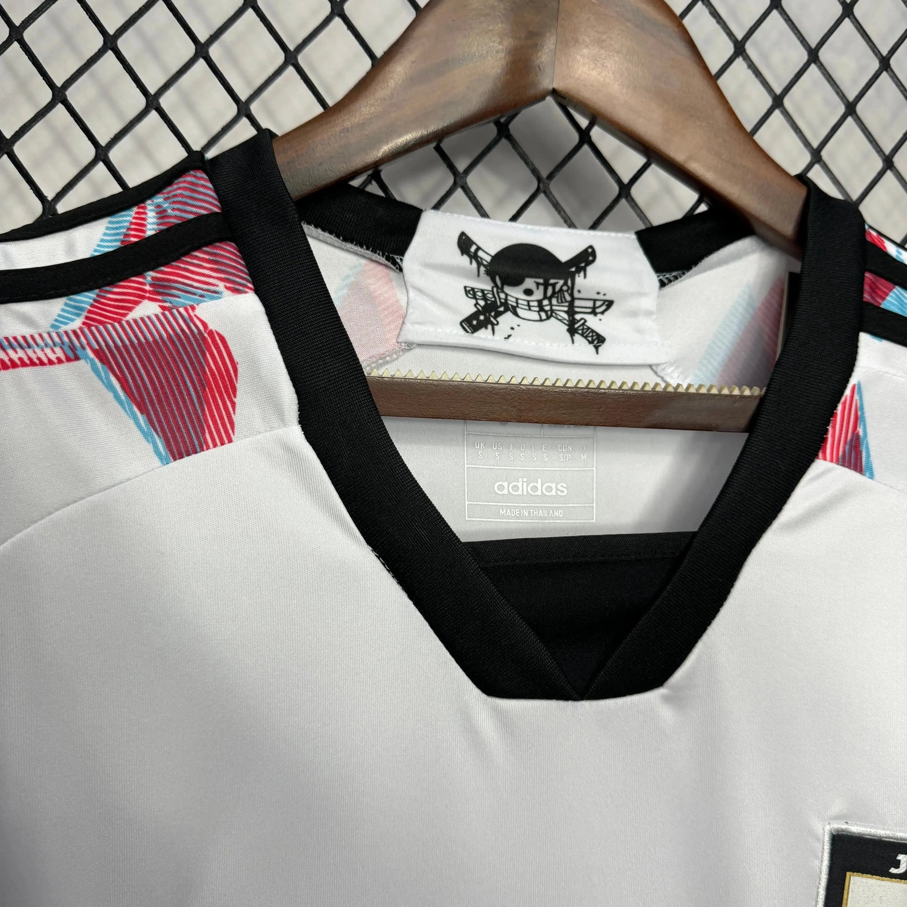 "Camisa Japão Edição Roronoa Zoro 24/25 - Torcedor Masculina Branca - Netmantos"