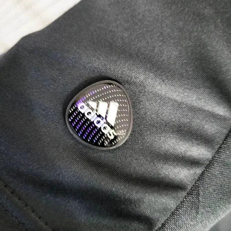 "Camisa Real Madrid Away Retrô 2011/12 - Torcedor Masculina Preta Manga Longa - Netmantos"