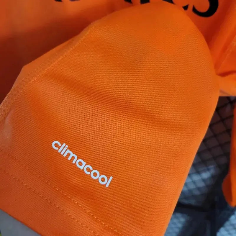 "Camisa Real Madrid Away 2 Retrô 2013/14 - Torcedor Masculina Laranja Manga Longa - Netmantos"