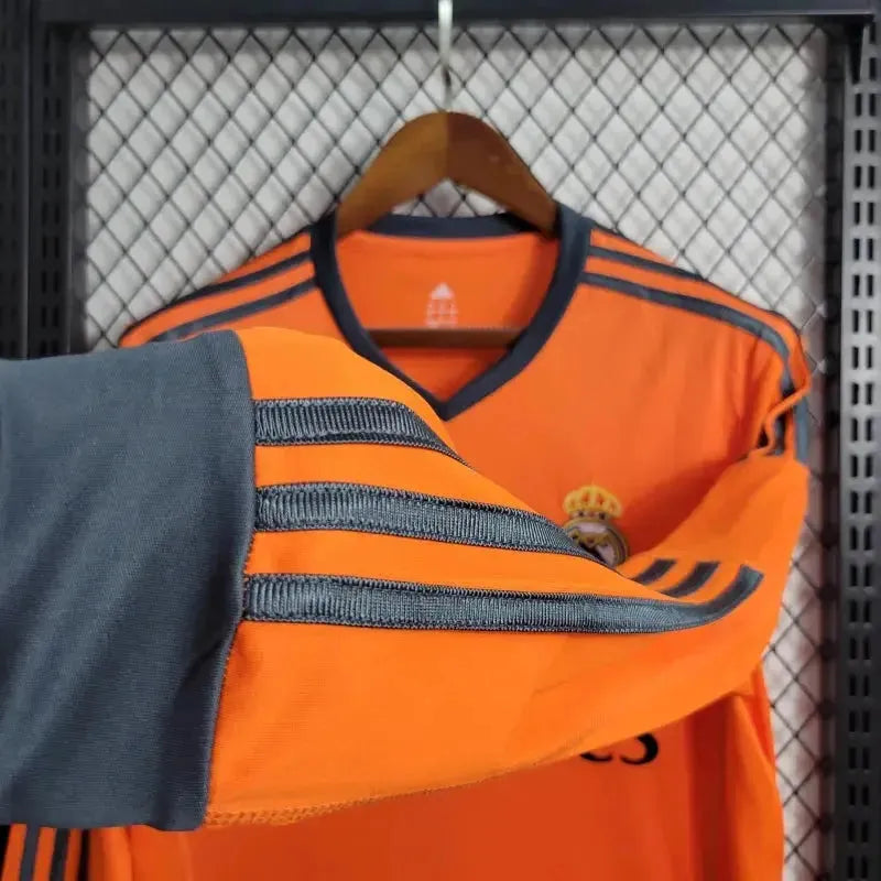 "Camisa Real Madrid Away 2 Retrô 2013/14 - Torcedor Masculina Laranja Manga Longa - Netmantos"