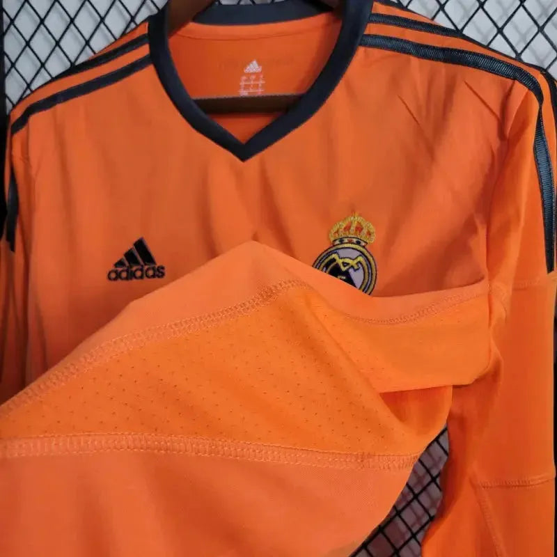 "Camisa Real Madrid Away 2 Retrô 2013/14 - Torcedor Masculina Laranja Manga Longa - Netmantos"