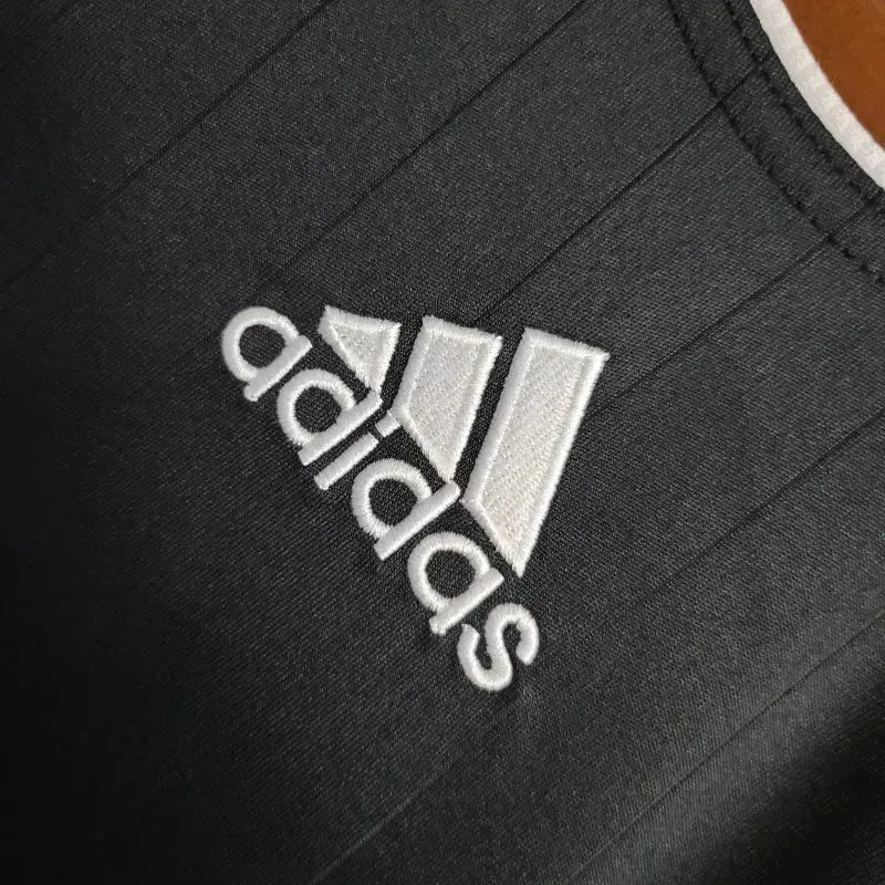 "Camisa Real Madrid Two Guest Retrô 2006/07 - Torcedor Masculina Preta Manga Longa - Netmantos"