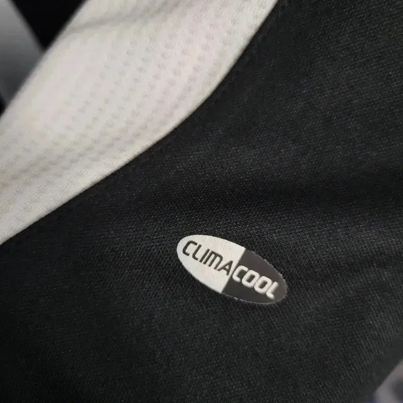 "Camisa Real Madrid Two Guest Retrô 2006/07 - Torcedor Masculina Preta Manga Longa - Netmantos"