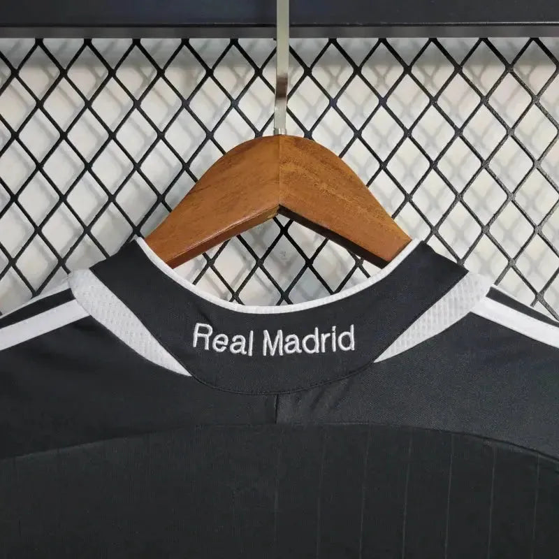 "Camisa Real Madrid Two Guest Retrô 2006/07 - Torcedor Masculina Preta Manga Longa - Netmantos"