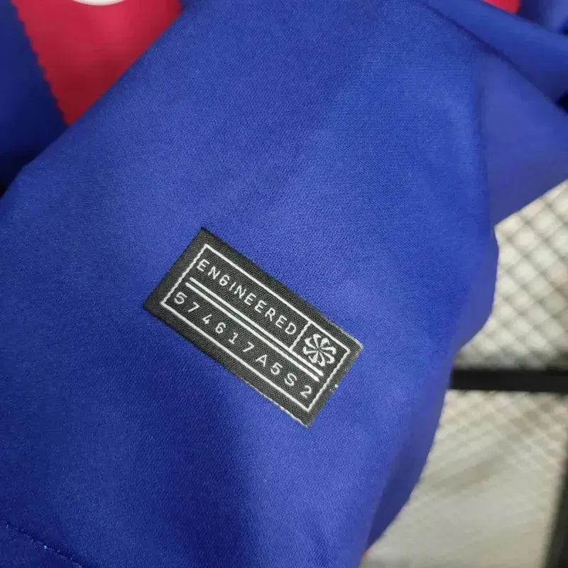 "Camisa Barcelona Karol G Home 23/24 - Torcedor Masculina Coração - Netmantos"