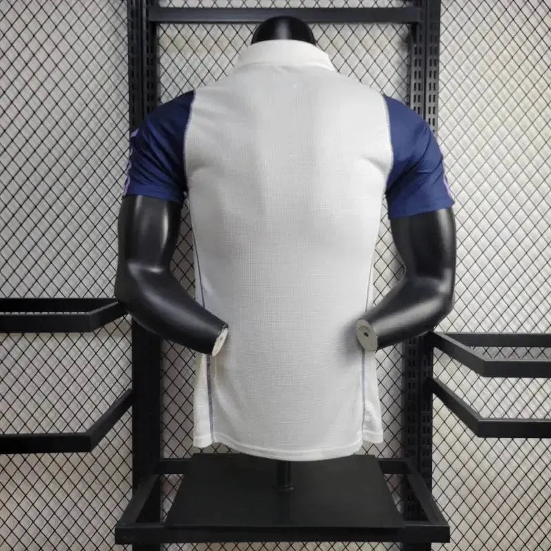"Camisa Real Madrid Treino 24/25 - Jogador Masculina Branca e Azul - Netmantos"