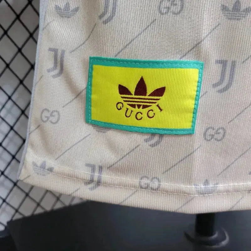 "Camisa Juventus Edição Especial Gucci 24/25 - Jogador Masculina Bege - Netmantos"