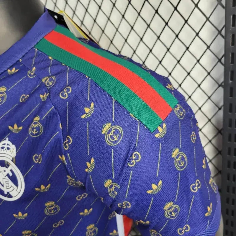 "Camisa Real Madrid Edição Especial Gucci 24/25 - Jogador Masculina Roxa - Netmantos"