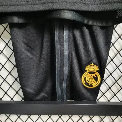 "Camisa Real Madrid Away II 23/24 - Torcedor Infantil Preta e Amarela - Netmantos"