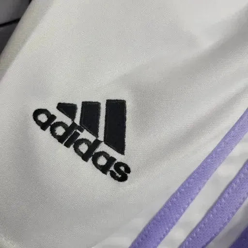 "Camisa Real Madrid Home 22/23 - Torcedor Infantil Branca e Roxa - Netmantos"