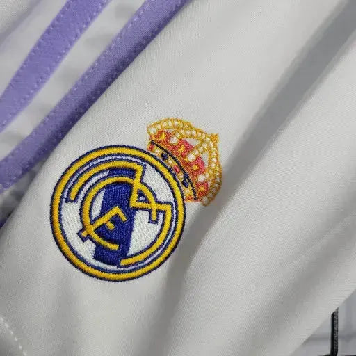 "Camisa Real Madrid Home 22/23 - Torcedor Infantil Branca e Roxa - Netmantos"