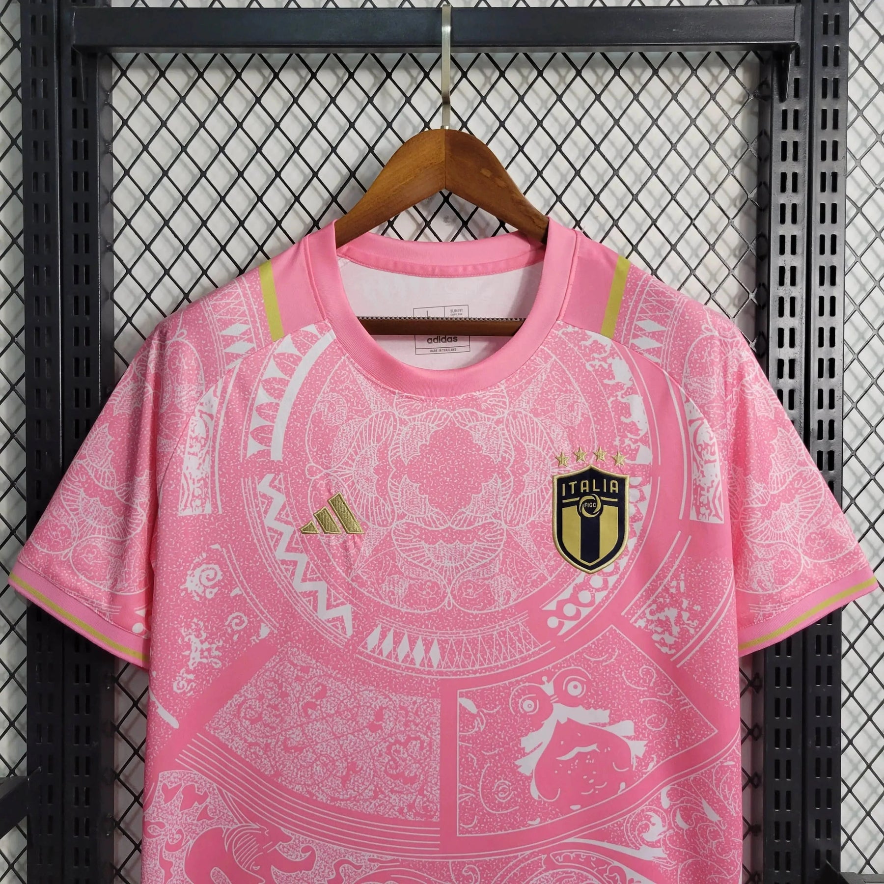 "Camisa Itália Edição Especial 23/24 - Torcedor Masculina Rosa - Netmantos"