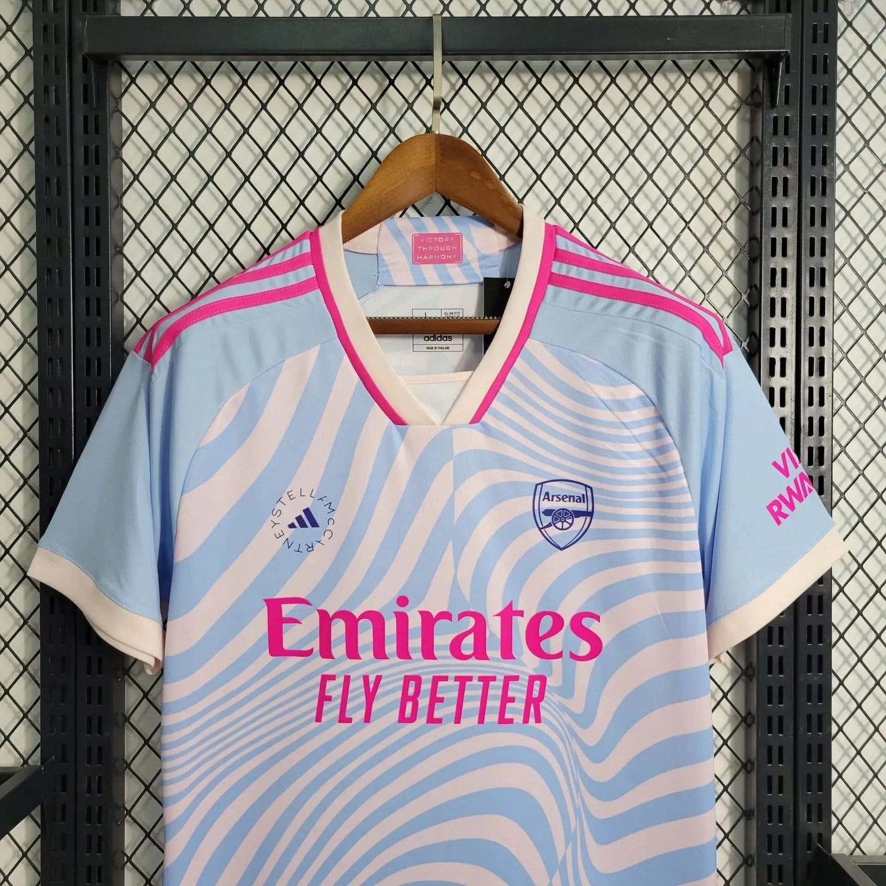 "Camisa Arsenal Treino 23/24 - Torcedor Masculina Azul e Rosa - Netmantos"