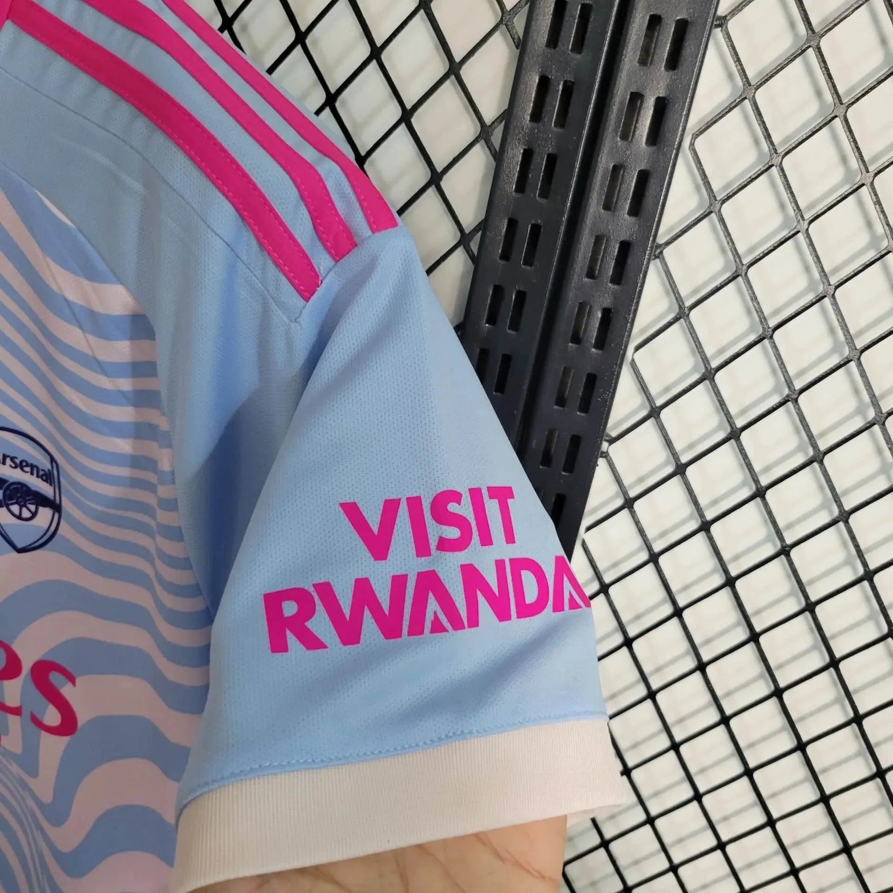 "Camisa Arsenal Treino 23/24 - Torcedor Masculina Azul e Rosa - Netmantos"