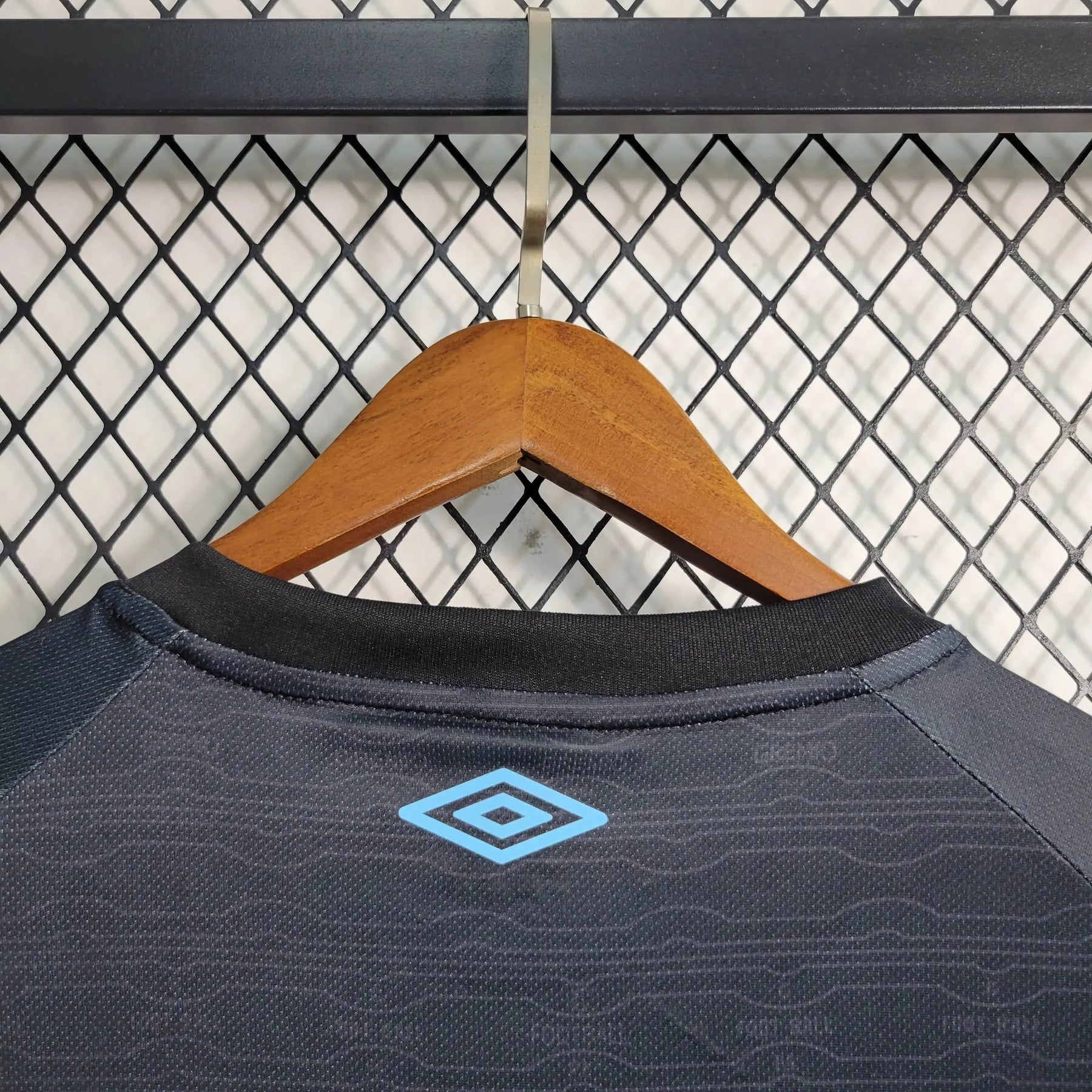 "Camisa Grêmio Away II 23/24 - Torcedor Masculina Preta e Azul - Netmantos"