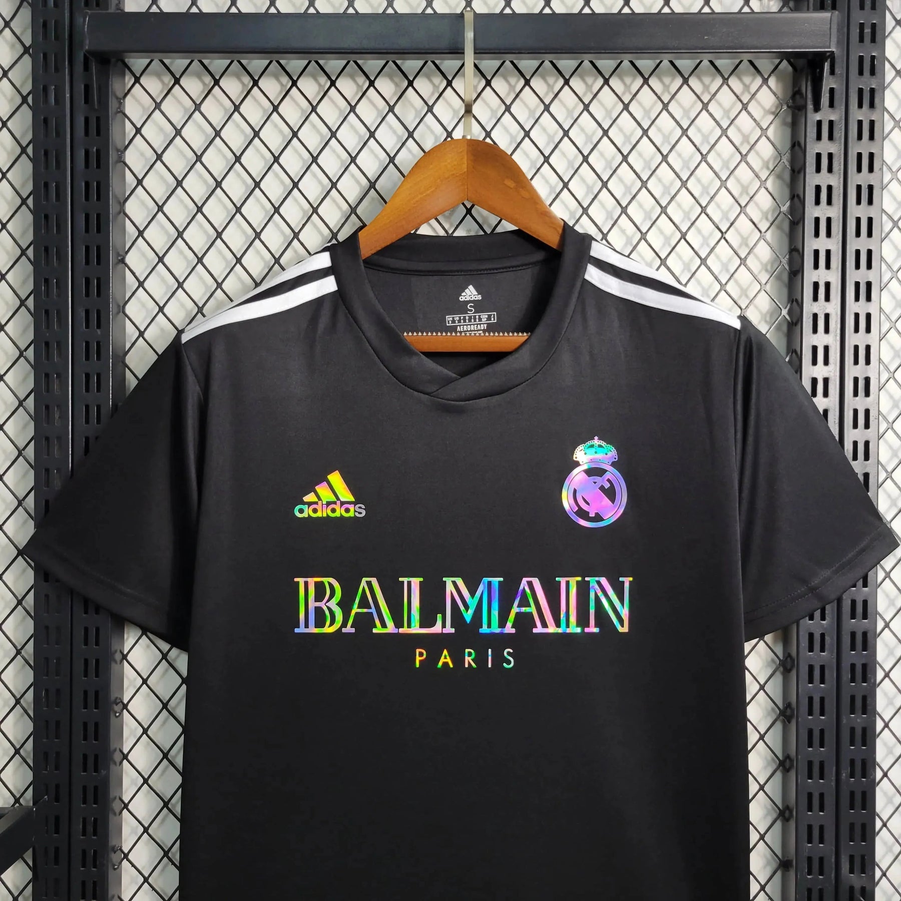 "Camisa Real Madrid BALMAIN 23/24 - Torcedor Masculina Refletiva Preta - Netmantos"