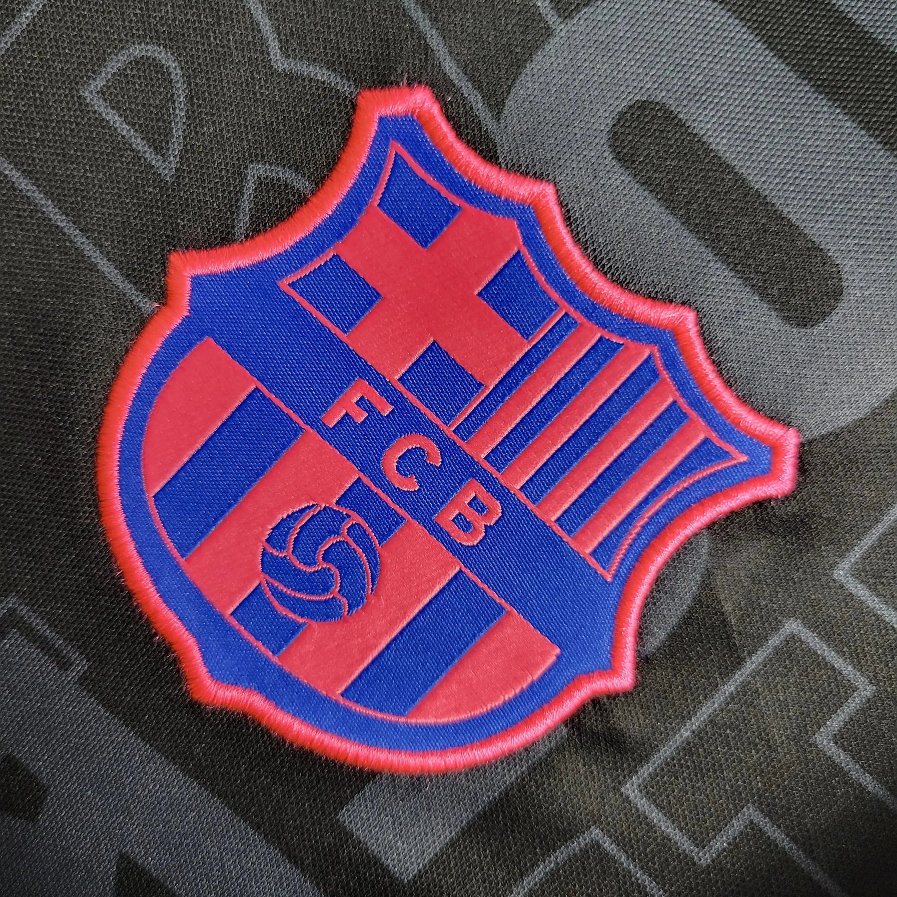 "Camisa Barcelona Treino 2022 - Torcedor Masculina Preta e Roxa - Netmantos"