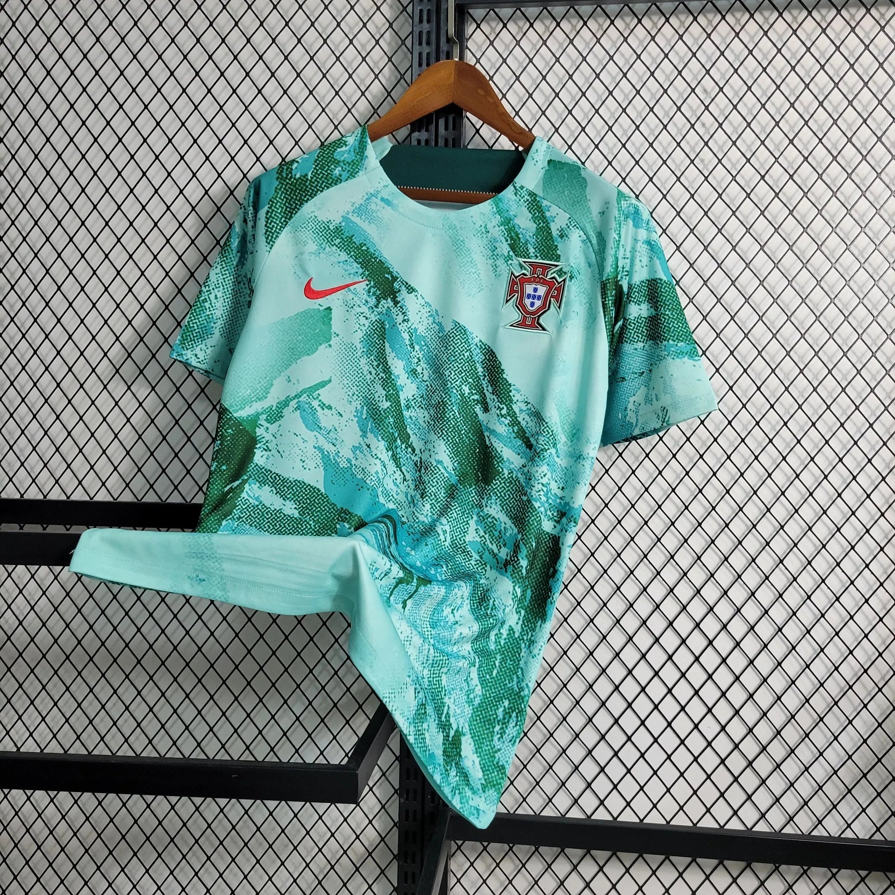 "Camisa Portugal Treino 23/24 - Torcedor Masculina Verde - Netmantos"