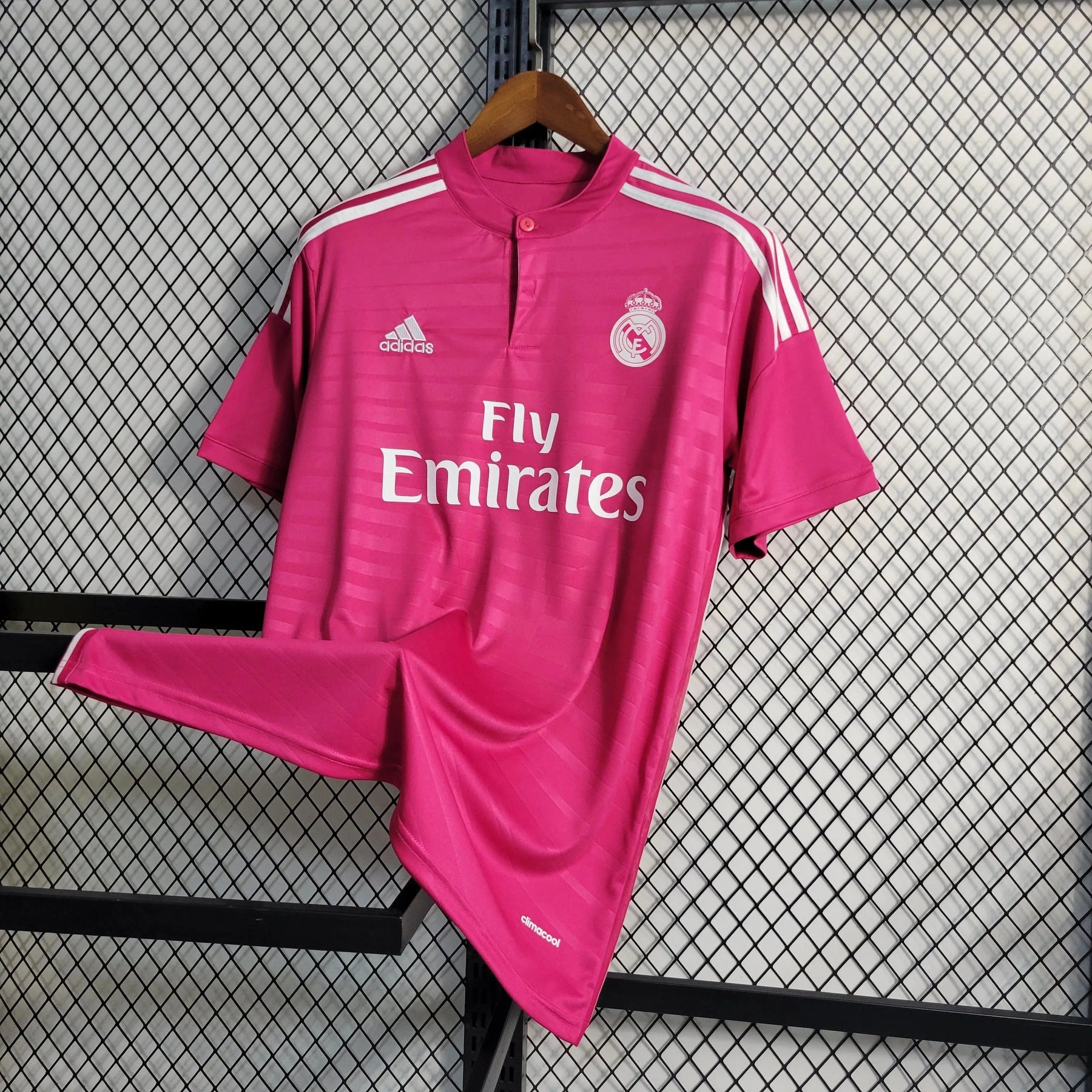 "Camisa Real Madrid Retrô Away 14/15 - Torcedor Masculina Rosa - Netmantos"