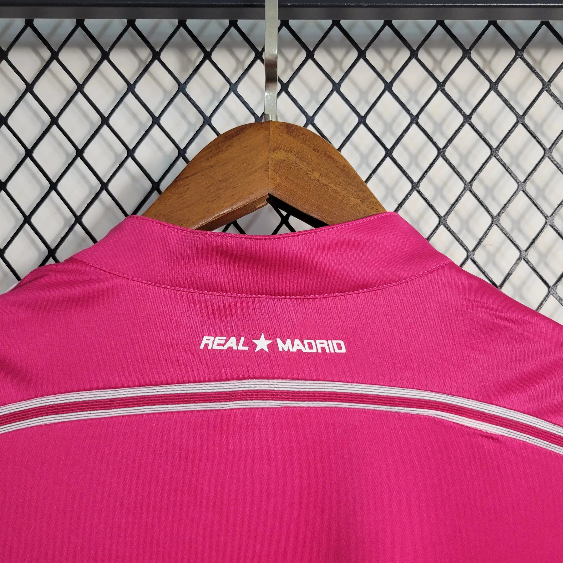 "Camisa Real Madrid Retrô Away 14/15 - Torcedor Masculina Rosa - Netmantos"