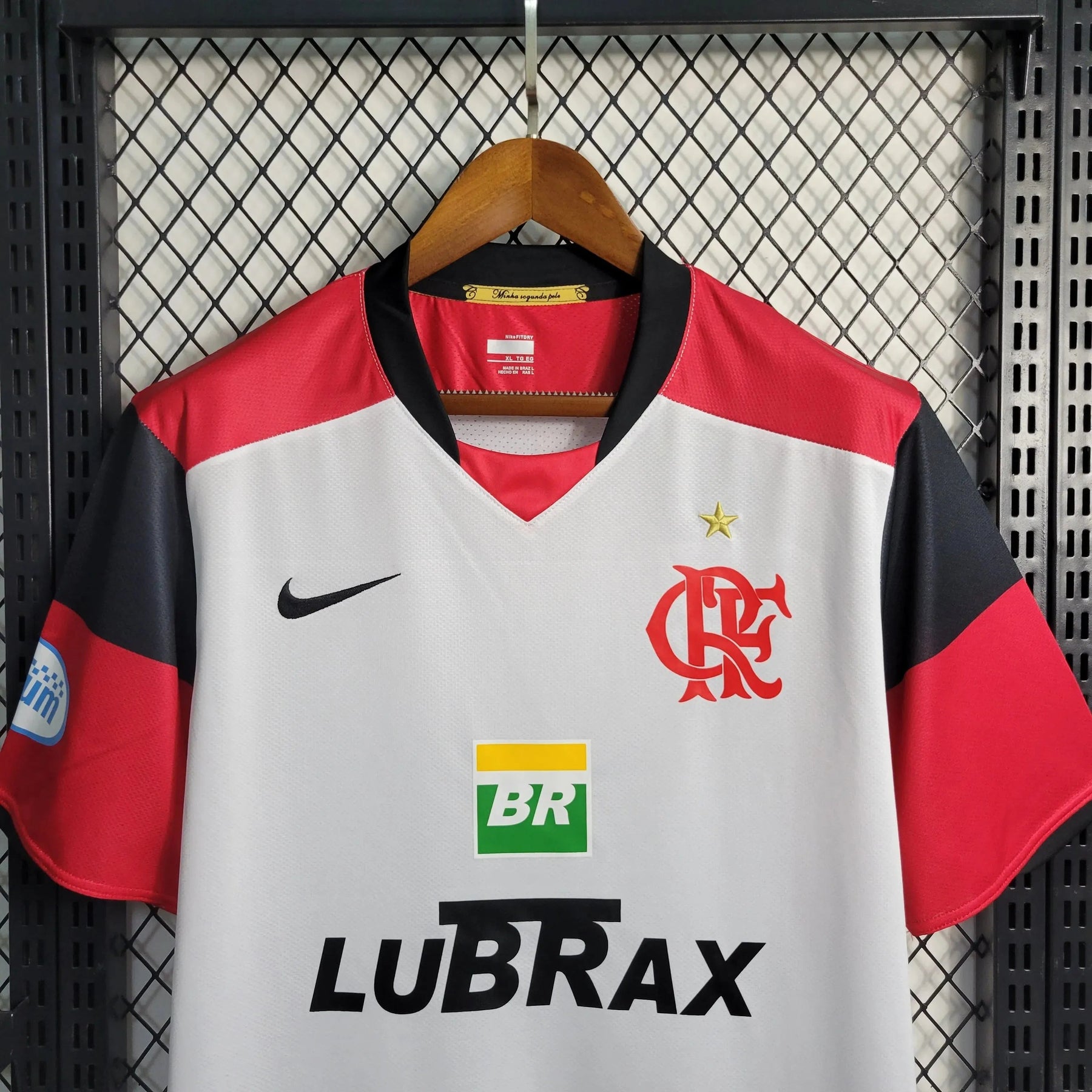 "Camisa Flamengo Retrô Away 2008/09 - Torcedor Masculina Branca LUBRAX - Netmantos"