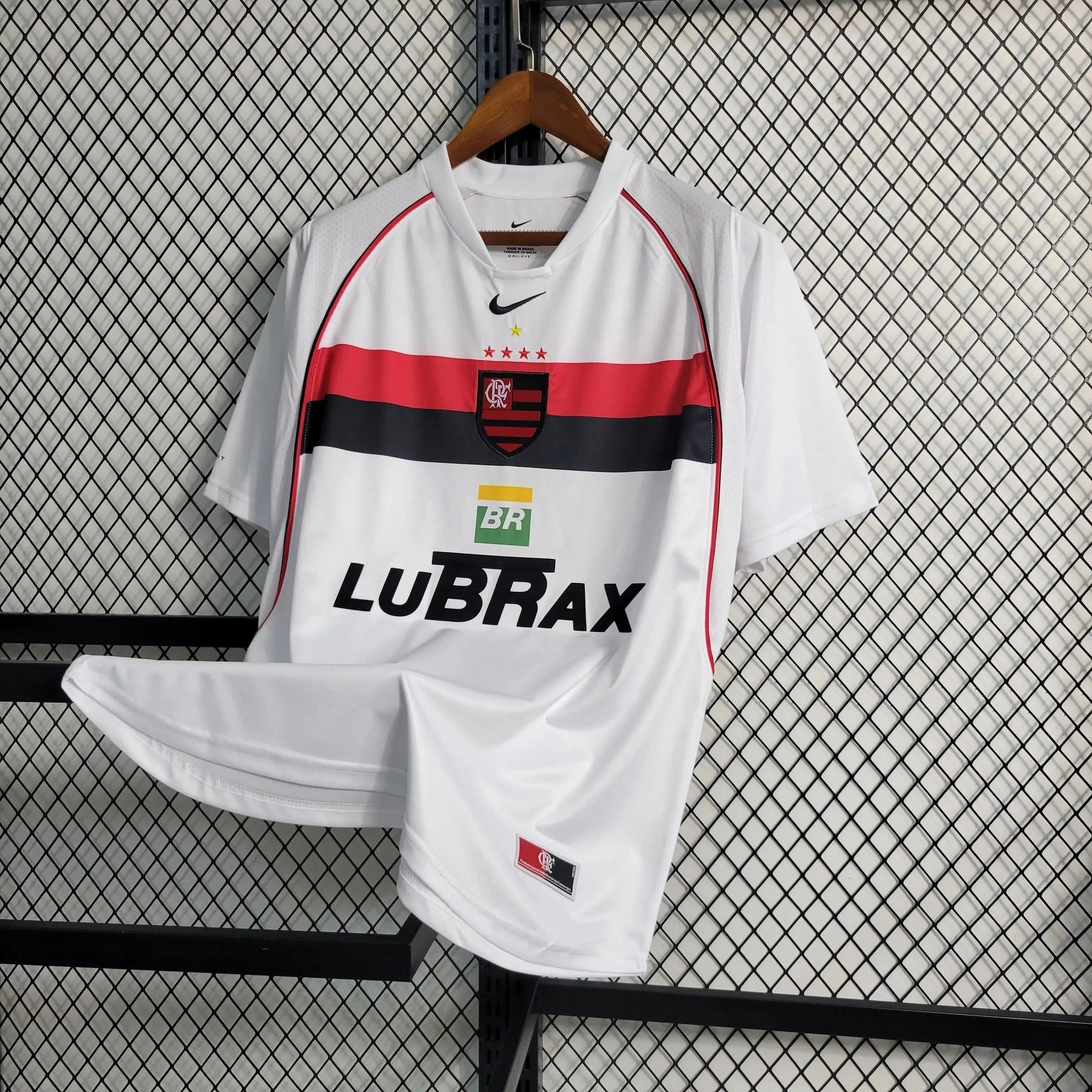"Camisa Flamengo Retrô Away 2002 - Torcedor Masculina Branca LUBRAX - Netmantos"