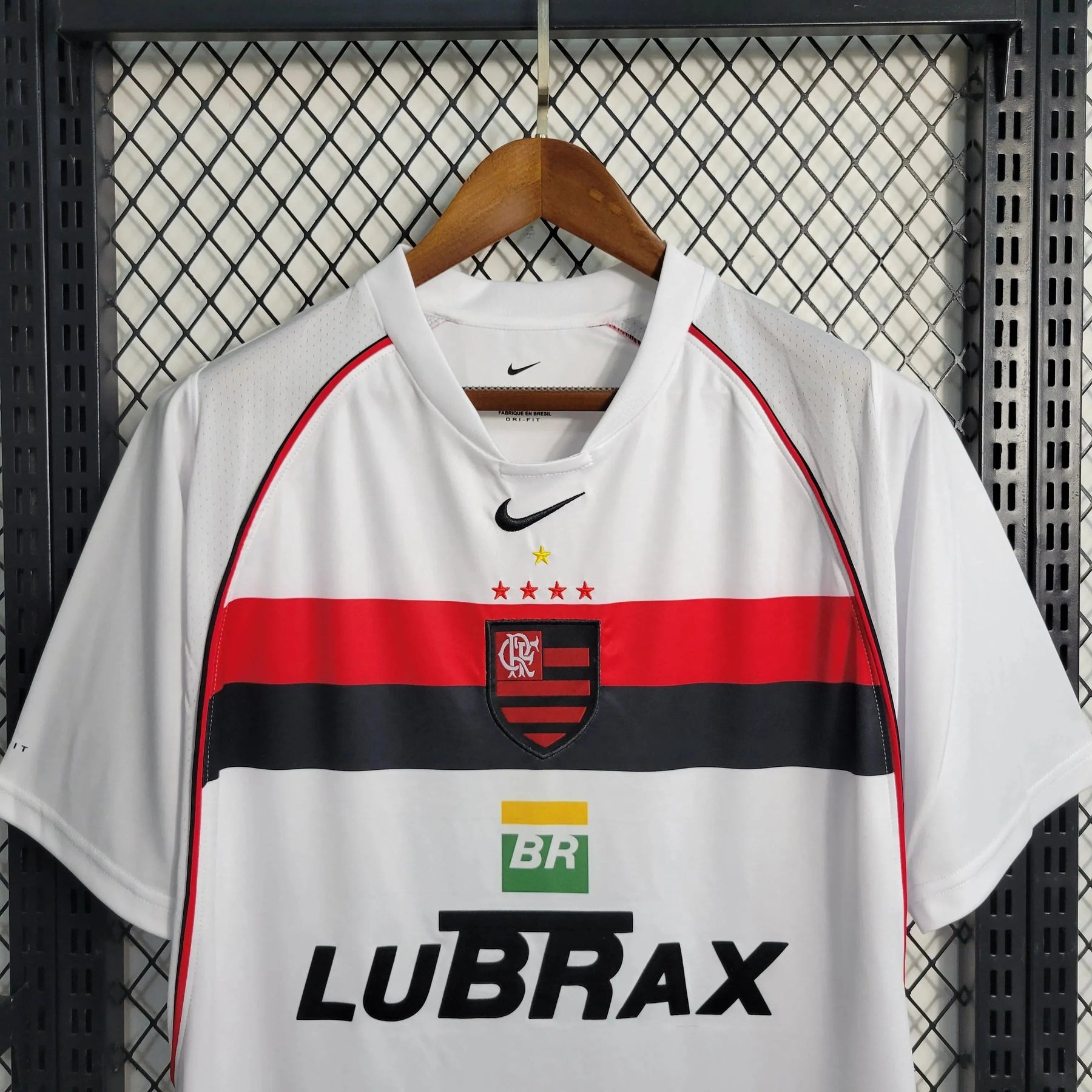 "Camisa Flamengo Retrô Away 2002 - Torcedor Masculina Branca LUBRAX - Netmantos"