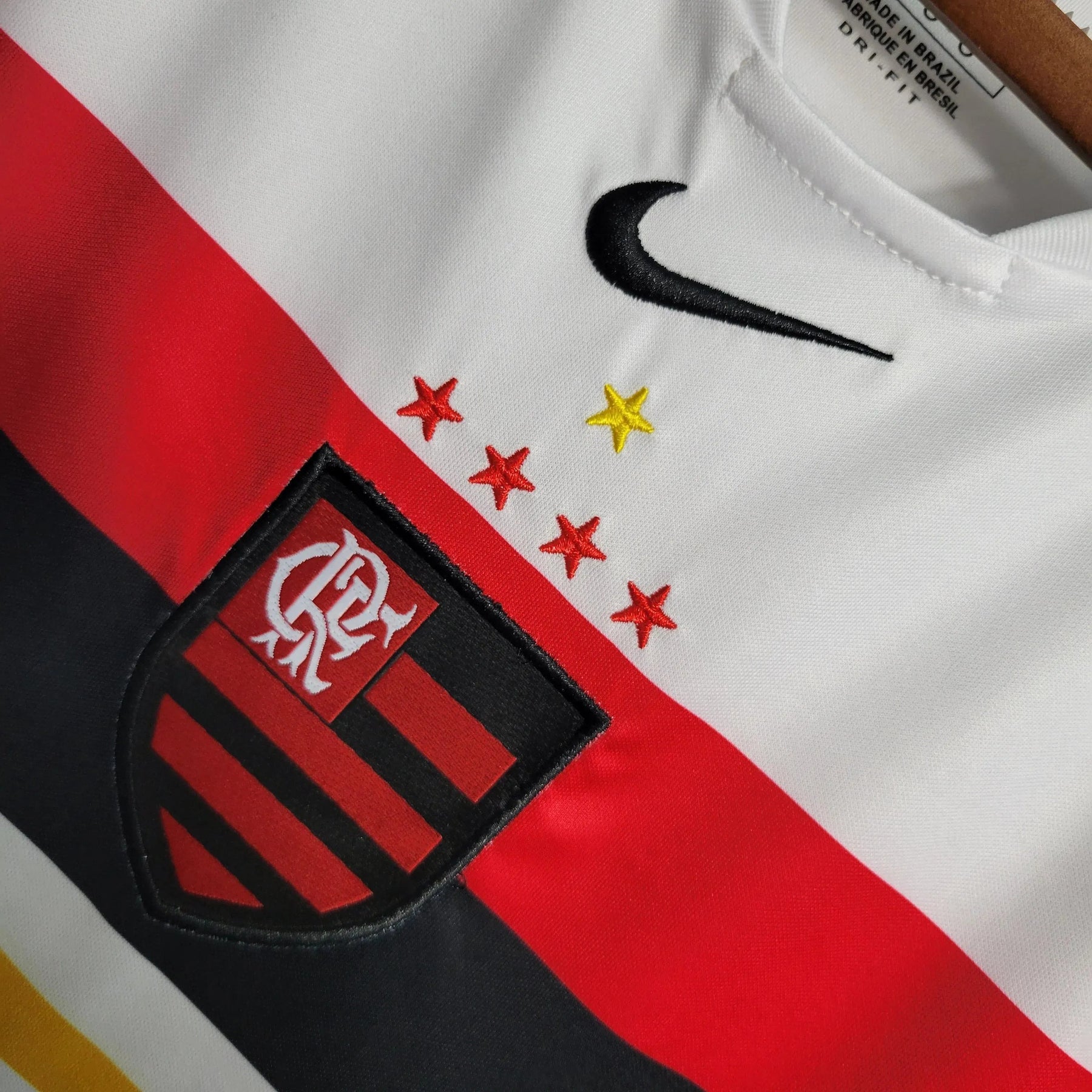 "Camisa Flamengo Retrô Away 2002 - Torcedor Masculina Branca LUBRAX - Netmantos"
