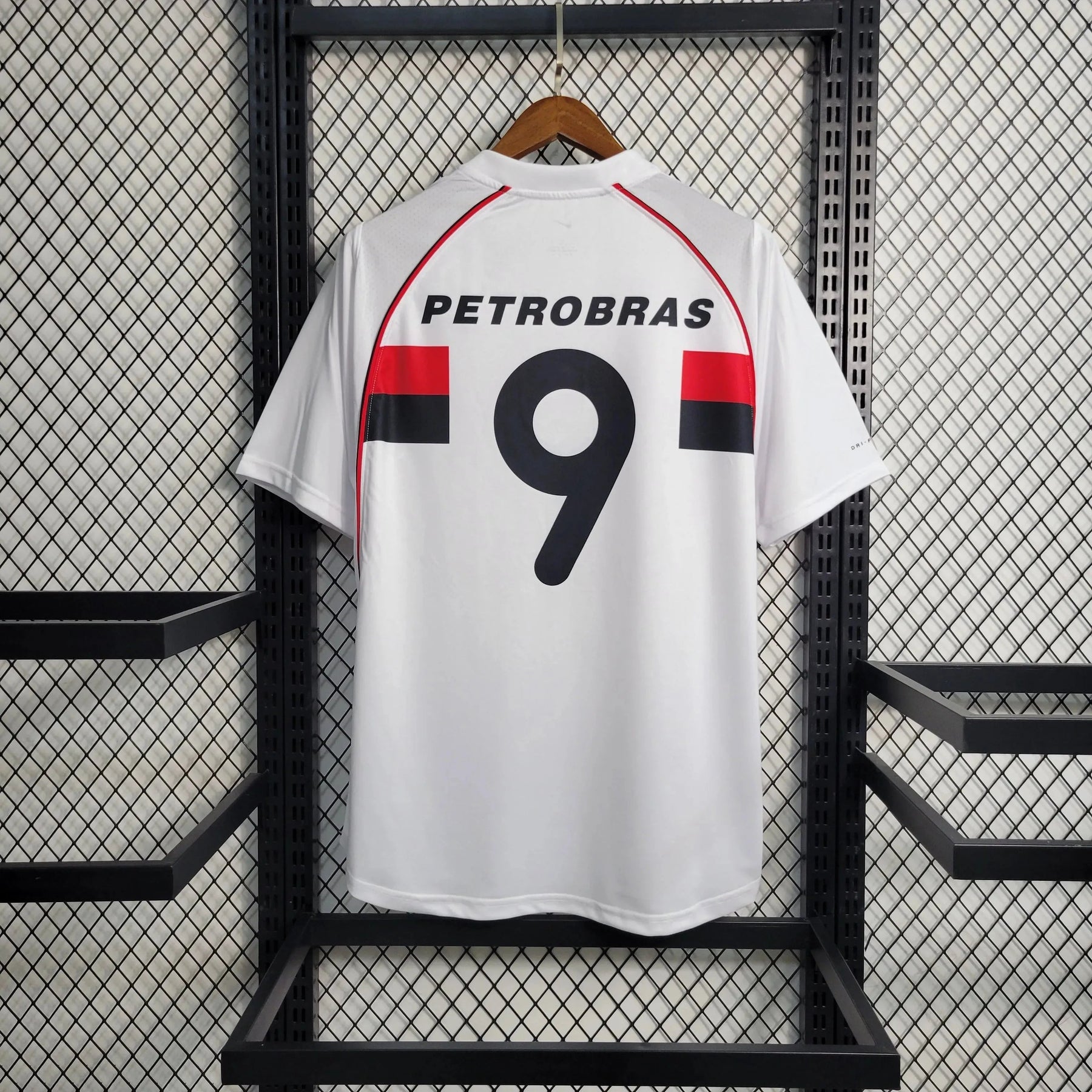 "Camisa Flamengo Retrô Away 2002 - Torcedor Masculina Branca LUBRAX - Netmantos"
