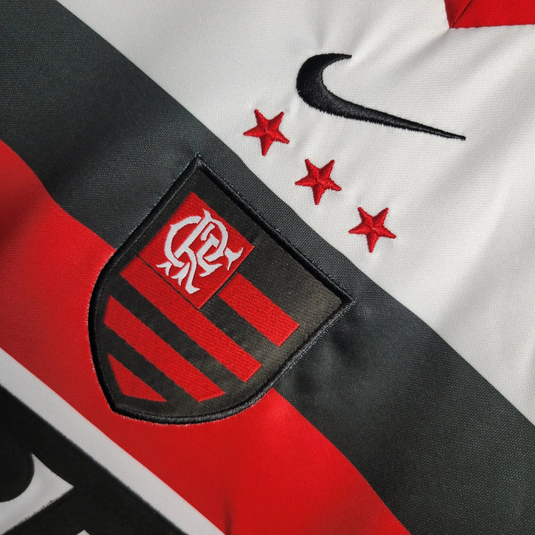 "Camisa Flamengo Retrô Away 2001 - Torcedor Masculina Branca LUBRAX - Netmantos"