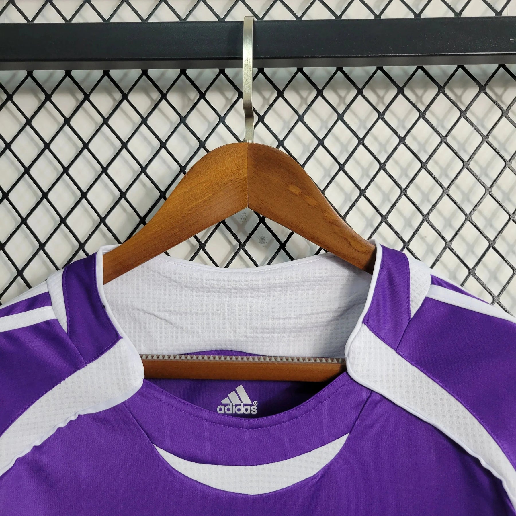 "Camisa Real Madrid Retrô Away 2006 - Torcedor Masculina Roxa - Netmantos"