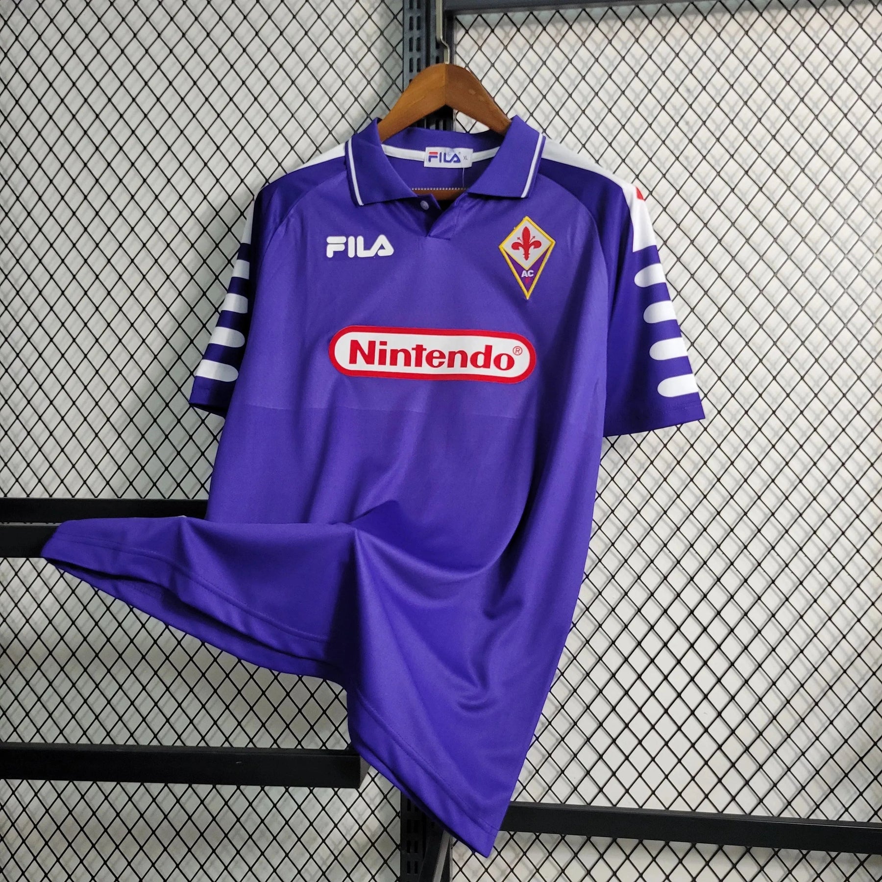 "Camisa Fiorentina Home Retrô 98/99 - Torcedor Masculina Roxa Nintendo - Netmantos"