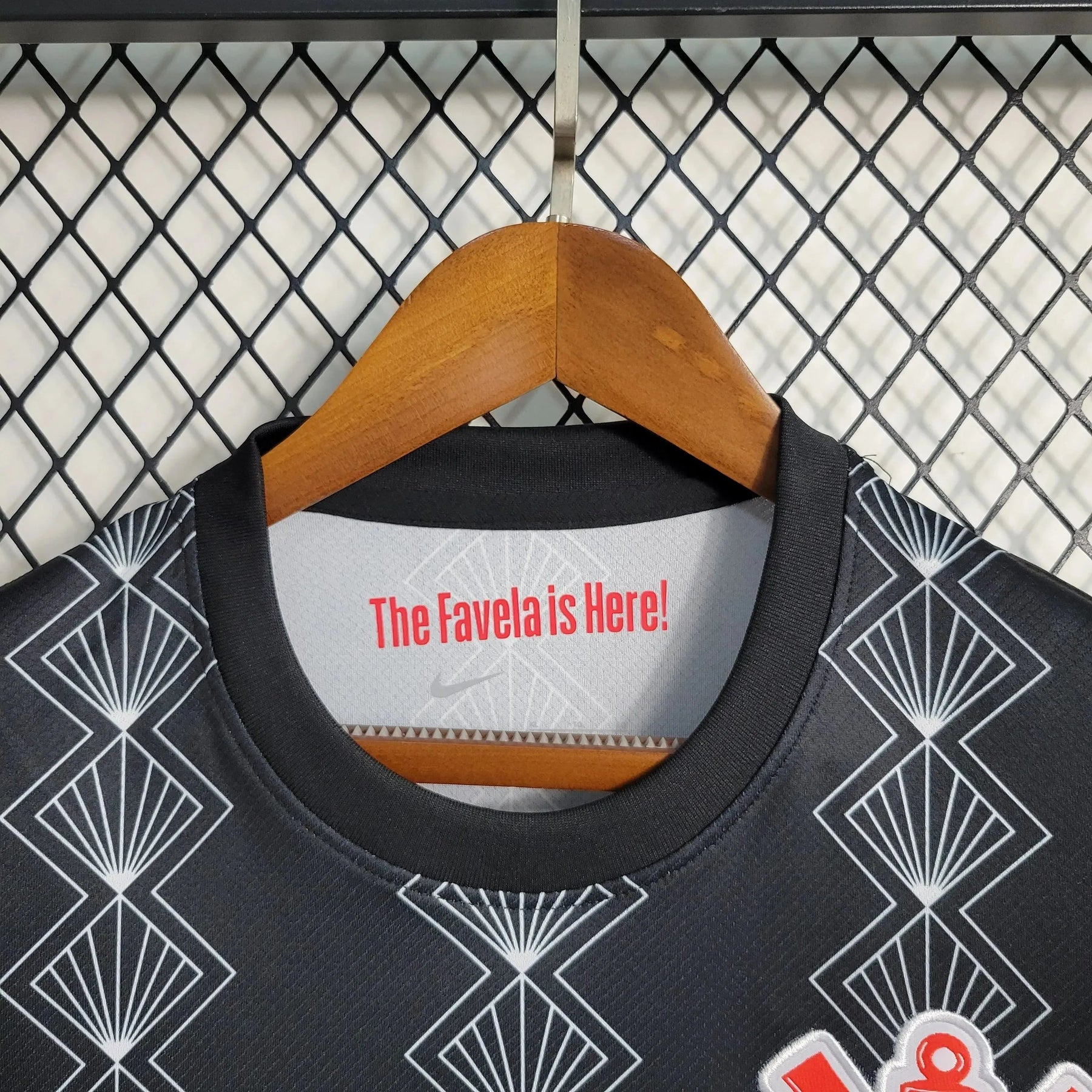 "Camisa Timão Treino 23/24 - Torcedor Masculina Preta - Netmantos"
